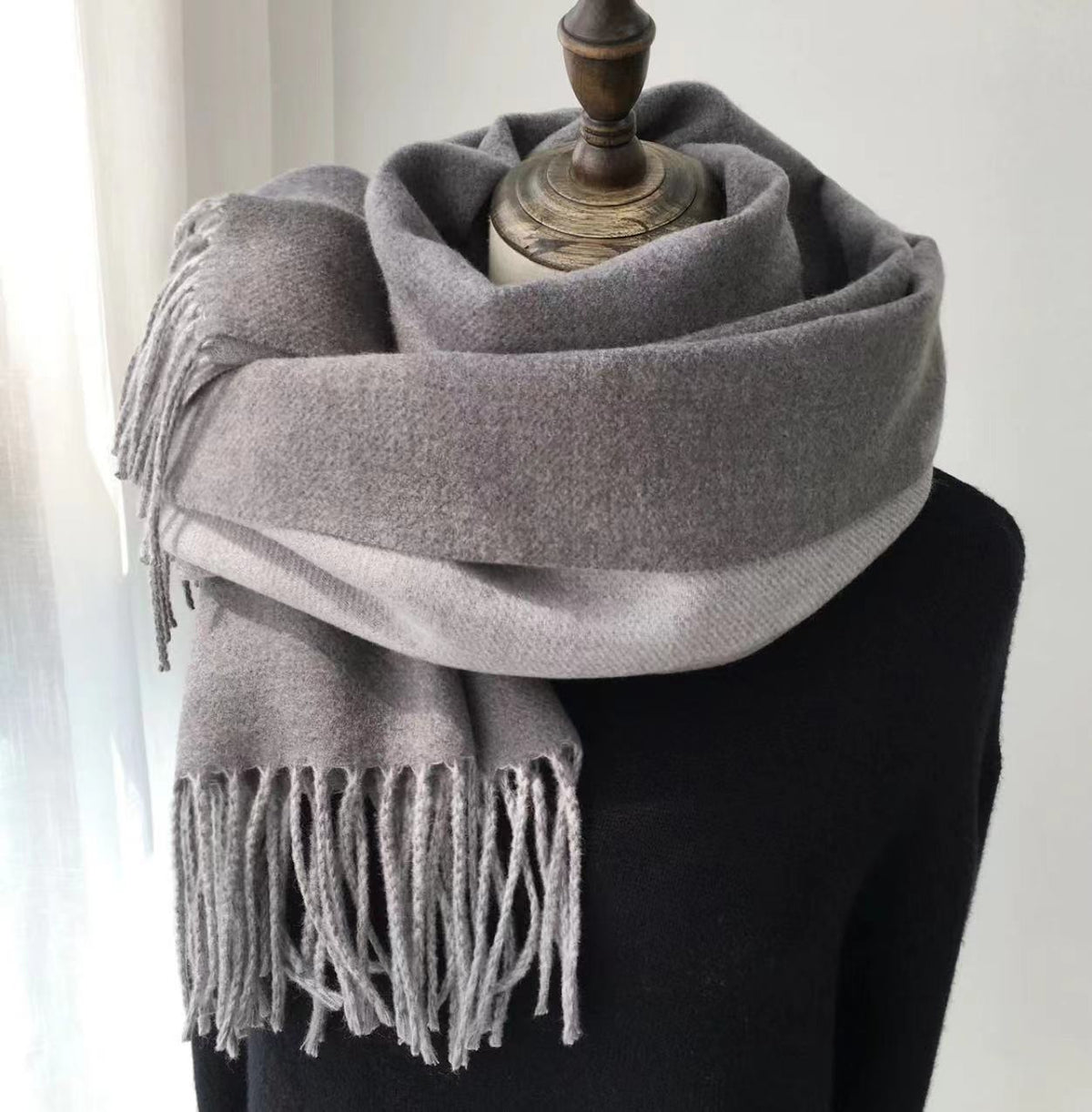 Two-Tone Tassel Scarf 5