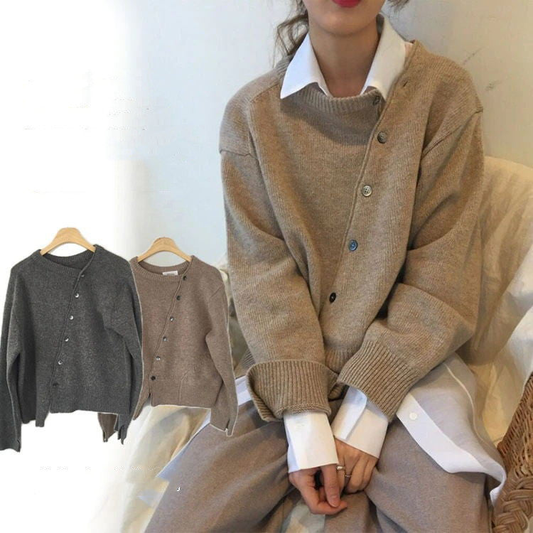 Oblique Button Sweater 4