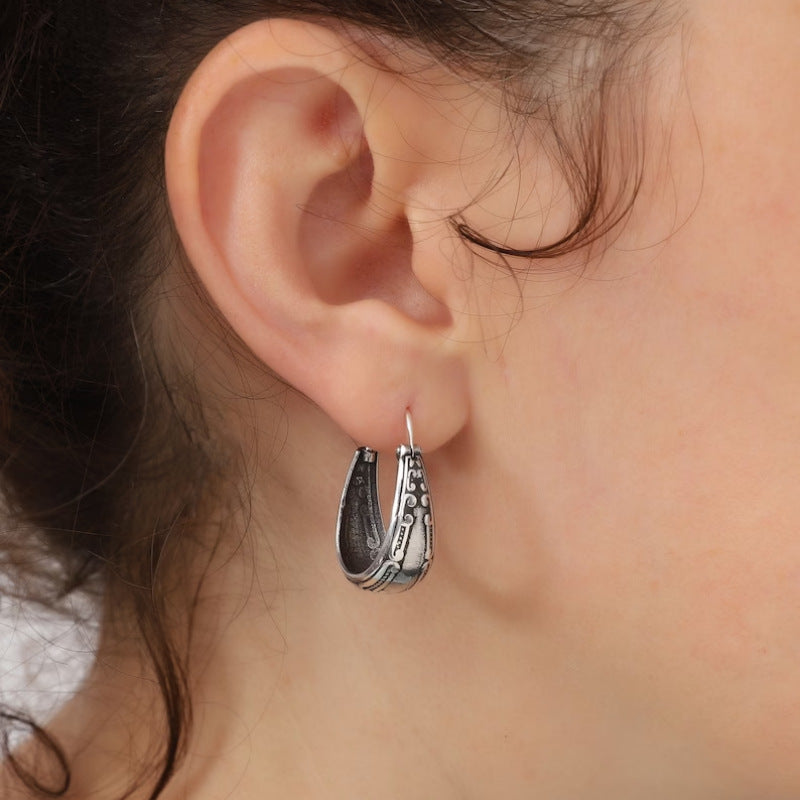 Filigree U-Hoop Earrings 1