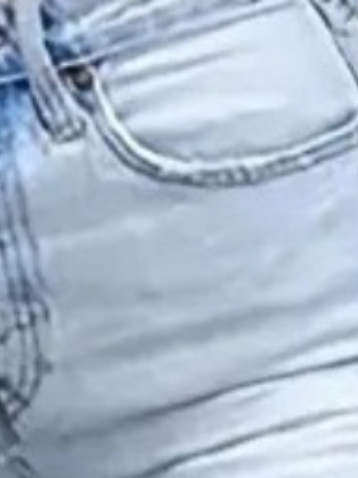 Light Wash Straight Leg Jeans 4
